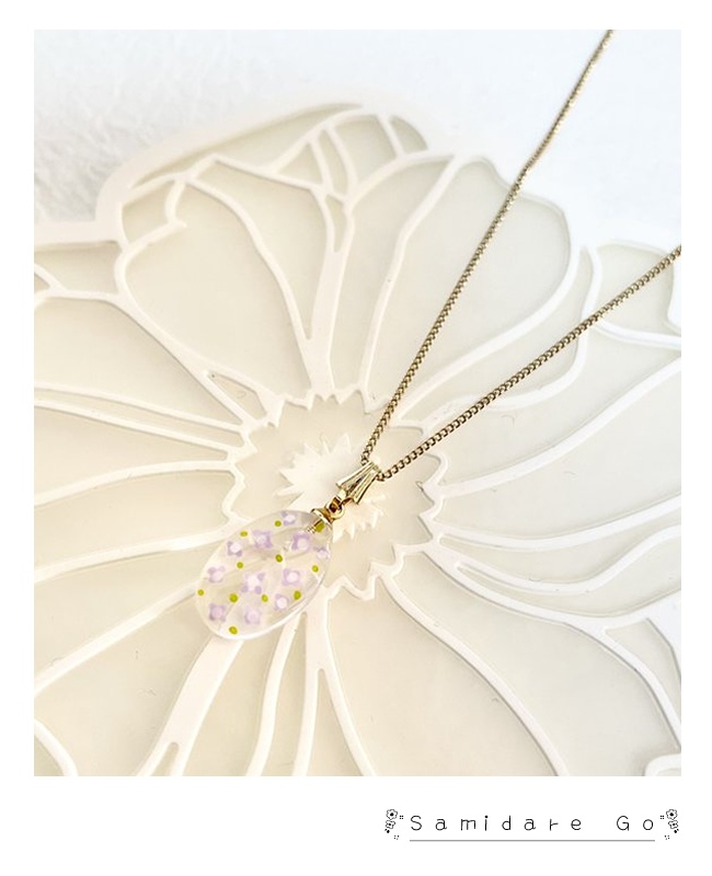 江イメージ手描きレトロ風花柄ペンダント