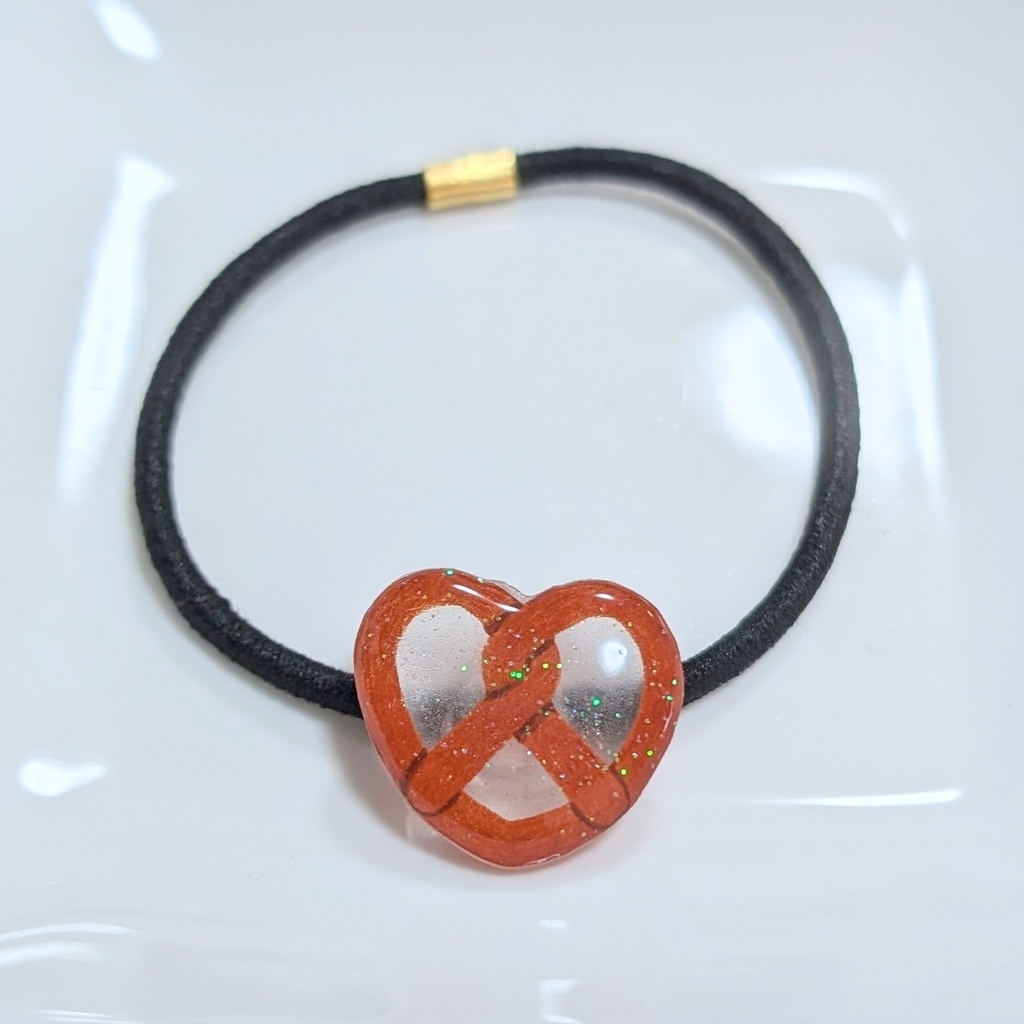 プレッツェルのヘアゴム