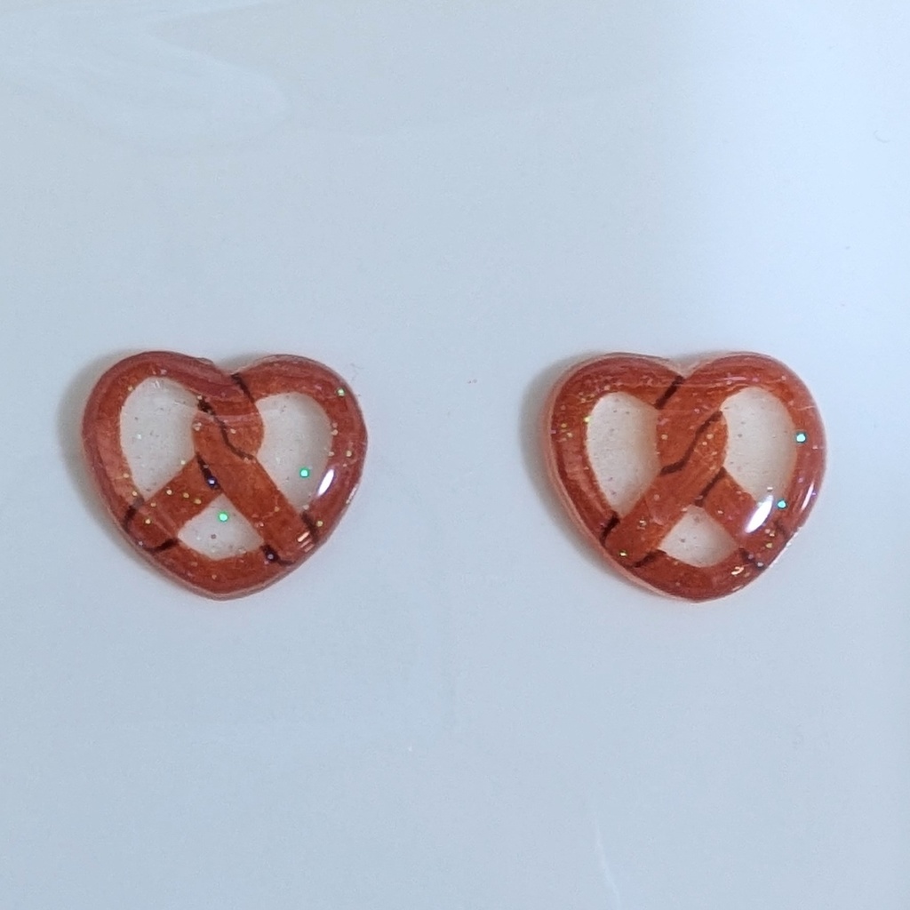 プレッツェルのピアスorイヤリング