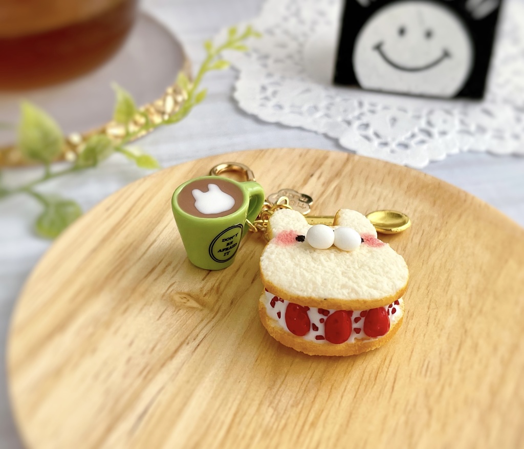 フルーツサンド チャーム