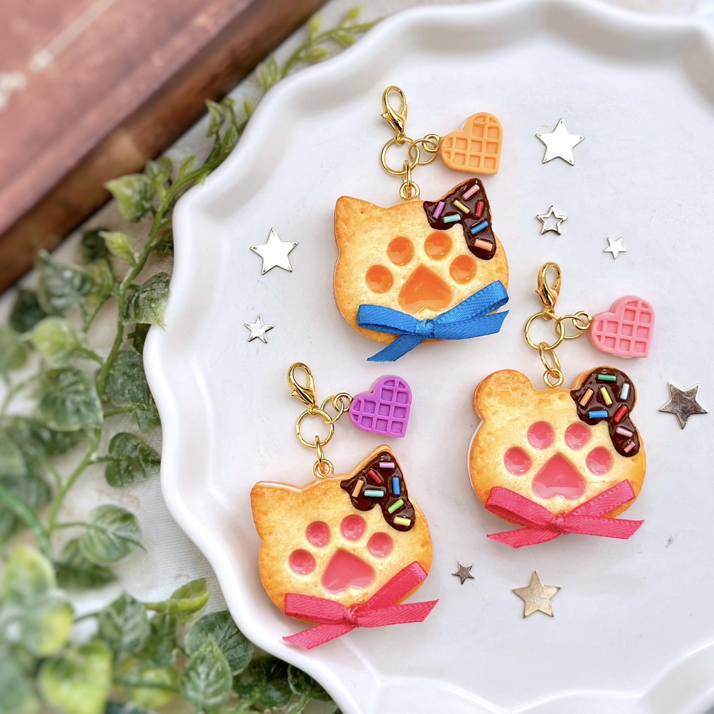 肉球クッキーサンド チャーム