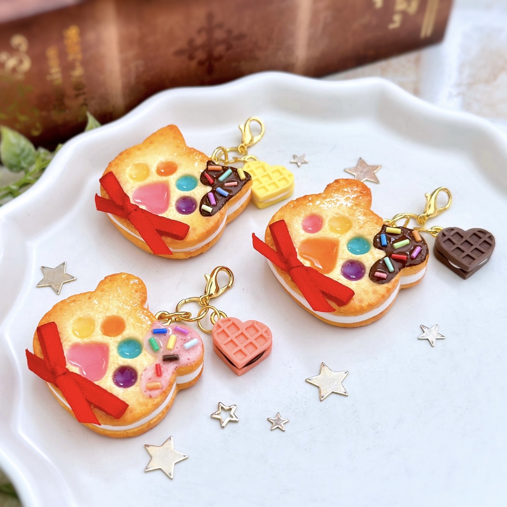 肉球クッキーサンド チャーム