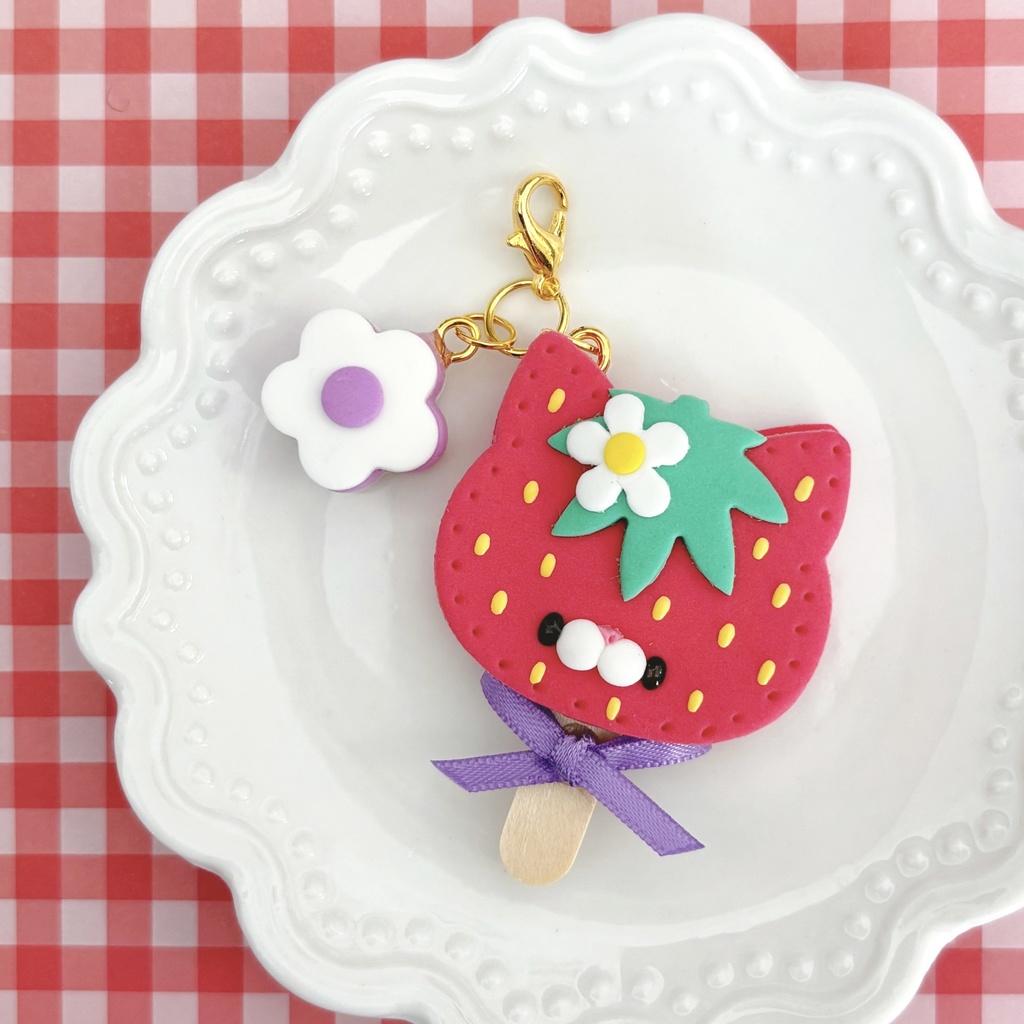 苺アイスサンド チャーム