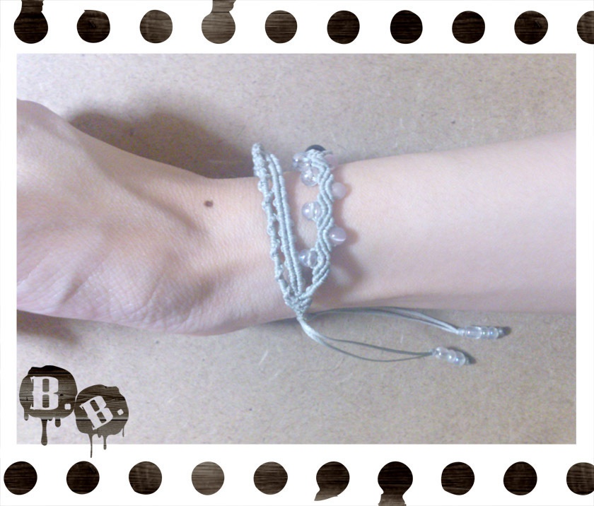 ナロー三連ブレスレット【オニキス】【シルバーグレーコード】【ハンドメイドアクセサリー】