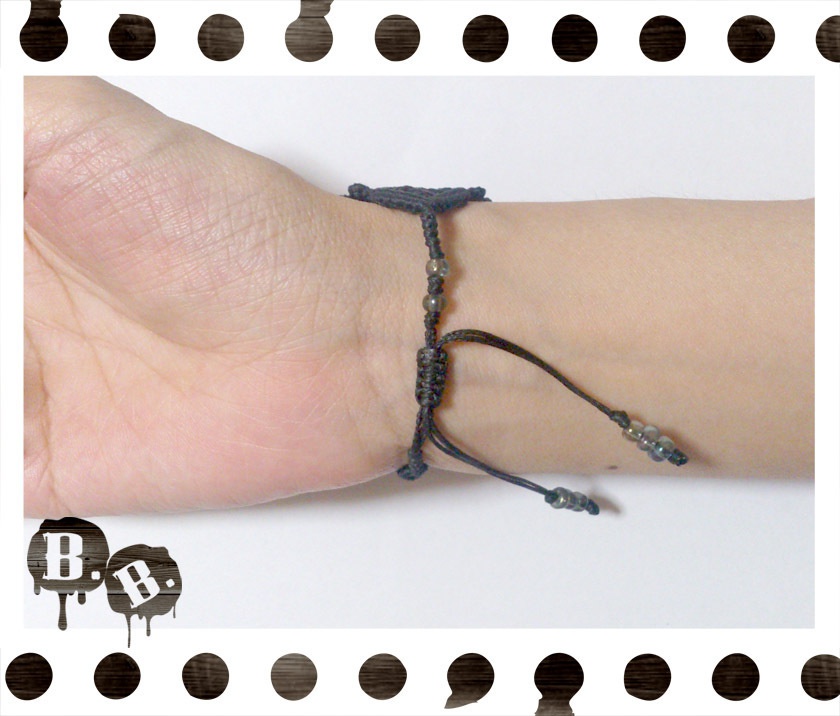 【アシンメトリー】蝶蜂のブレスレット【レインボーオブシディアン】【ブラックコード】【ハンドメイドアクセサリー】