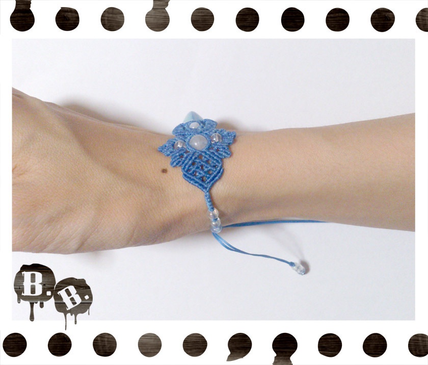 【アシンメトリー】蝶蜂のブレスレット【ブルームーンストーン】【スカイブルーコード】【ハンドメイドアクセサリー】