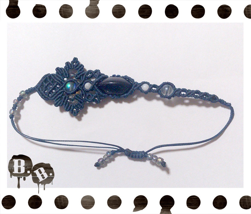 【アシンメトリー】蝶蜂のブレスレット【ブラックルナフラッシュ】【ダークネイビーコード】【ハンドメイドアクセサリー】