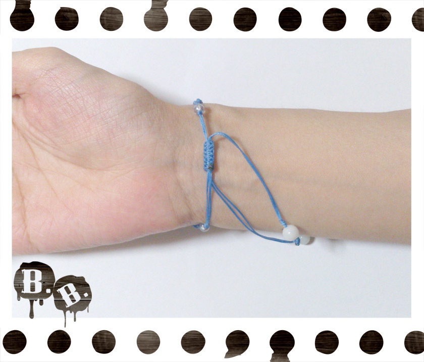 スパイラルウィングブレスレット【ソーダライト】【スカイブルーコード】【ハンドメイドアクセサリー】