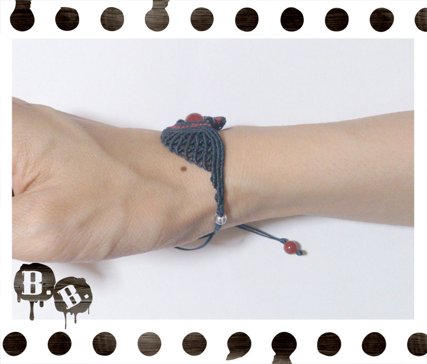 比翼の渦翼ブレスレット【レッドアゲート】【ダークネイビーコードxレッドコード】【ハンドメイドアクセサリー】