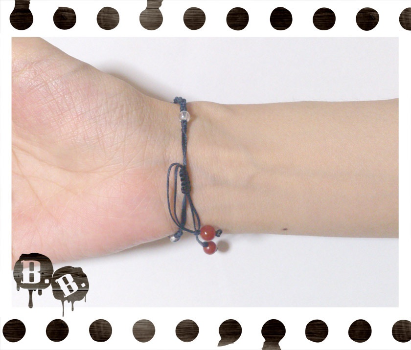 比翼の渦翼ブレスレット【レッドアゲート】【ダークネイビーコードxレッドコード】【ハンドメイドアクセサリー】