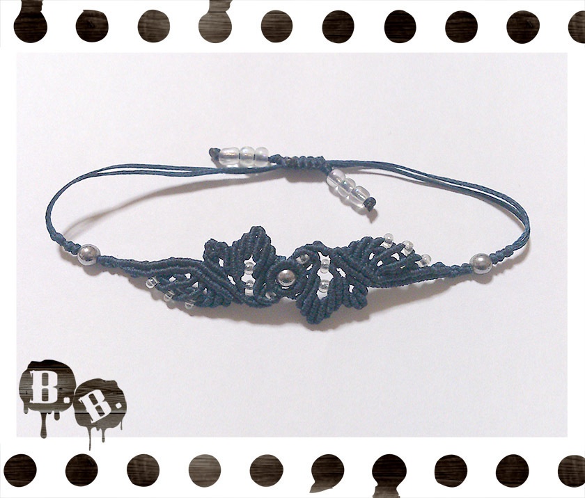 ナロースパイラルウィングブレスレット【ヘマタイトシルバー】【ダークネイビーコード】【ハンドメイドアクセサリー】
