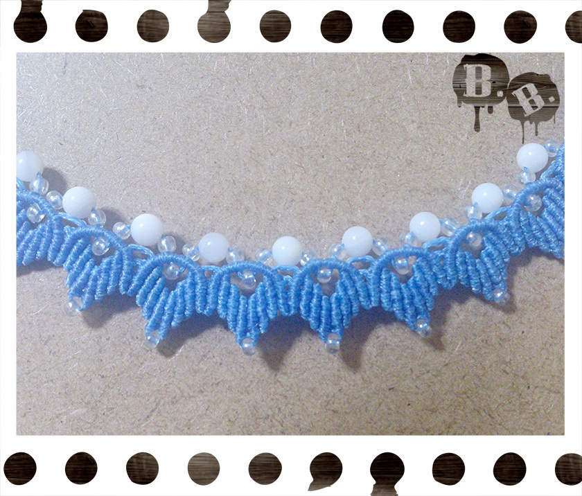 ドロップリーフのネックレス【マザーオブパール】【スカイブルーコード】【ハンドメイドアクセサリー】