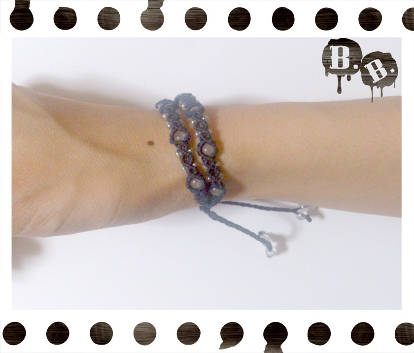 ナローシンプル二連ブレスレット【ホワイトジェイド】【ダークネイビーコード】【ハンドメイドアクセサリー】