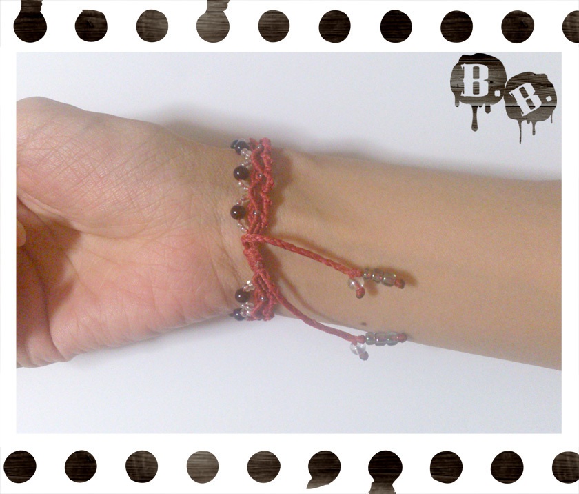 スパイラルドロップのブレスレット【オニキス】【レッドコード】【ハンドメイドアクセサリー】