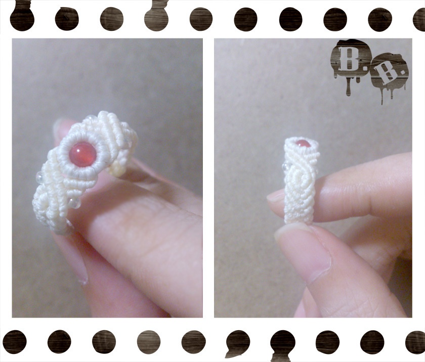 輪指輪（リングリング）【ミックスジェイドレッド】【ナチュラルホワイトコード】【ハンドメイドアクセサリー】