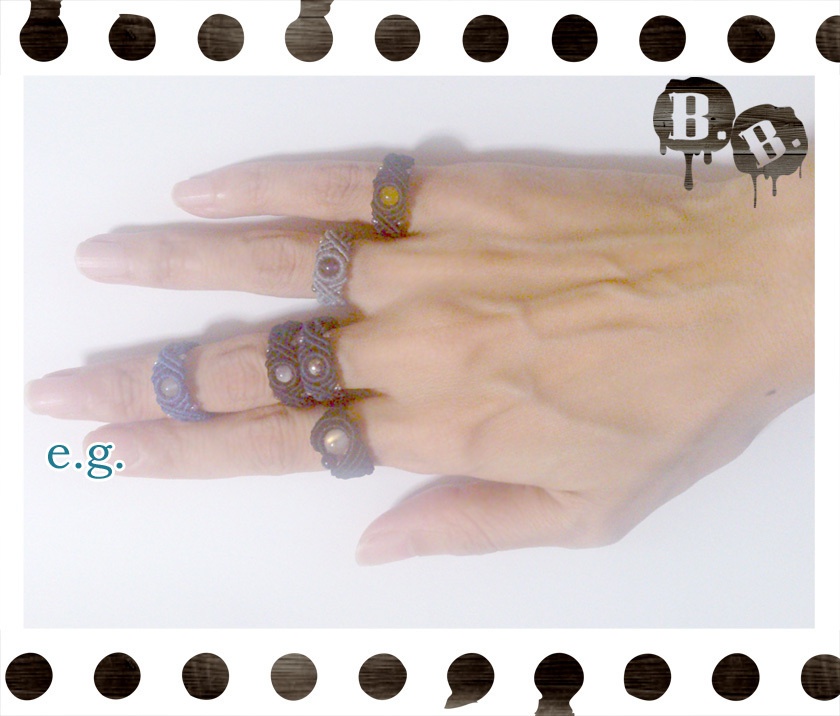 渦翼の指輪【ラブラドライト】【ブラックコード】【ハンドメイドアクセサリー】