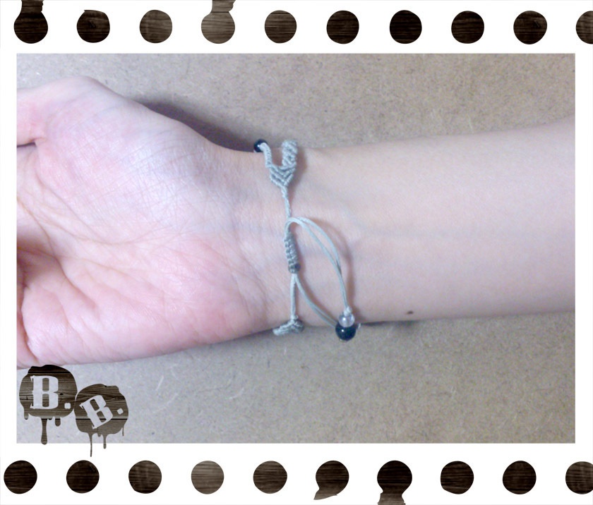 クラウンウィングの二連ブレスレット【オニキス】【シルバーグレーコード】【ハンドメイドアクセサリー】