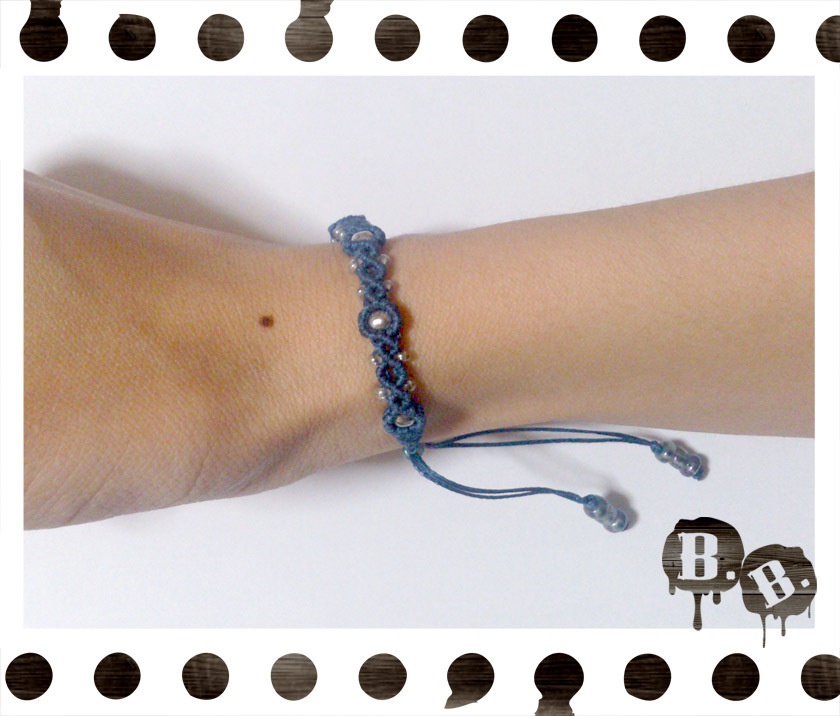 ナローシンプルブレスレット【ヘマタイトシルバー】【ネイビーコード】【ハンドメイドアクセサリー】