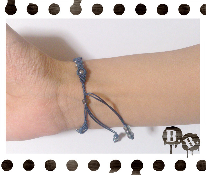 ナローシンプルブレスレット【ヘマタイトシルバー】【ネイビーコード】【ハンドメイドアクセサリー】