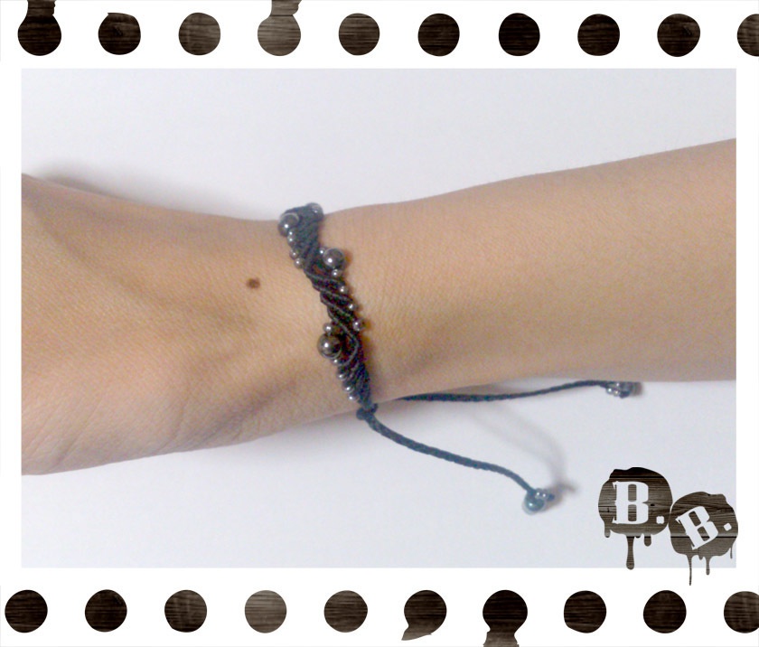 スプラッシュウェーブのブレスレット【ヘマタイト】【ブラックコード】【ハンドメイドアクセサリー】