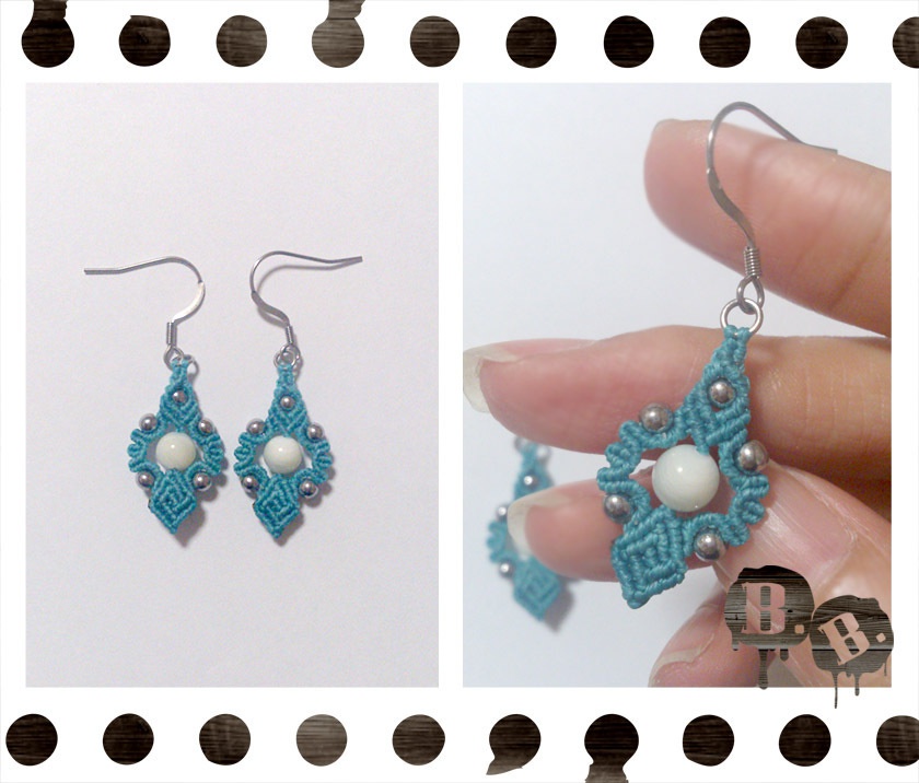 フォーリーフクロスのピアスセット【ミニサイズ】【マザーオブパール】【シアンコード】【ハンドメイドアクセサリー】