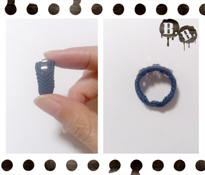 3キューブリング【ガラスビーズ】【ブラックコード】【ハンドメイドアクセサリー】