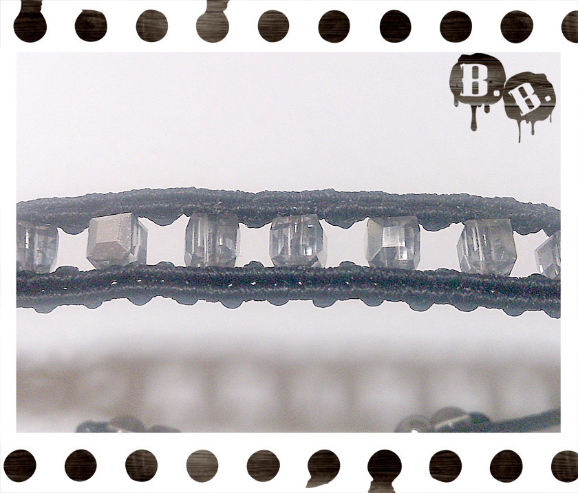 7キューブブレスレット【ガラスビーズ】【ブラックコード】【ハンドメイドアクセサリー】