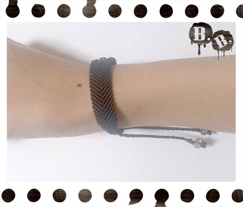 ブラックブレスレット【オニキス】【ブラックコード】【ハンドメイドアクセサリー】