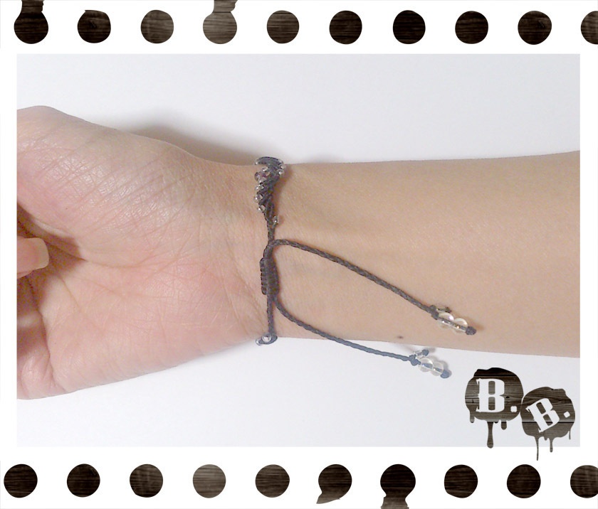 スプラッシュウェーブのブレスレット【ガラスビーズ】【ブラックコード】【ハンドメイドアクセサリー】