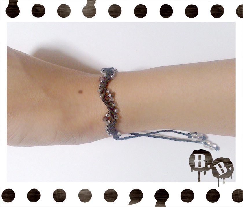 スプラッシュウェーブのブレスレット【ガラスビーズ】【ブラックコード】【ハンドメイドアクセサリー】