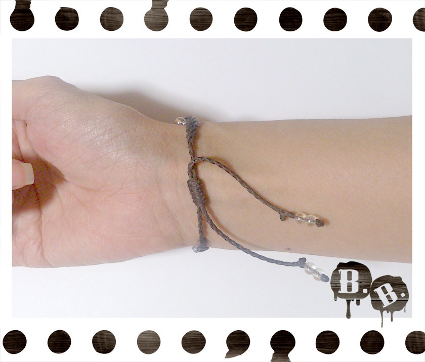 スプラッシュウェーブのブレスレット【ガラスビーズ】【ブラウンコード】【ハンドメイドアクセサリー】