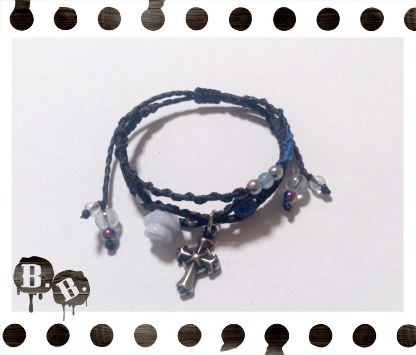 バラとクロスのブレスレット【ブルーレースアゲート】【ブラックコード】【ハンドメイドアクセサリー】