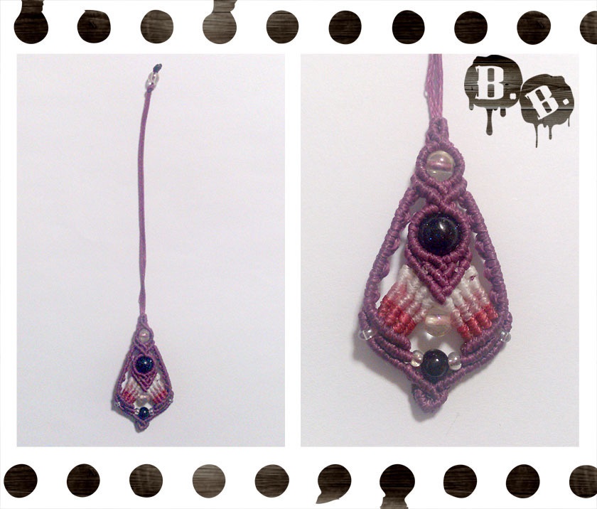 花弁のストラップ【ハンドメイドアクセサリー】