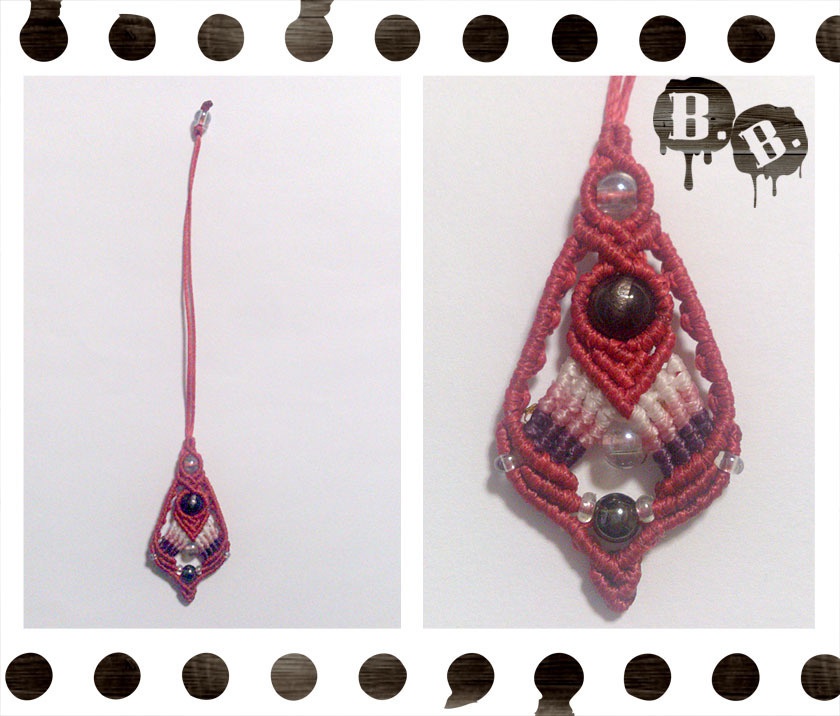 花弁のストラップ【ハンドメイドアクセサリー】