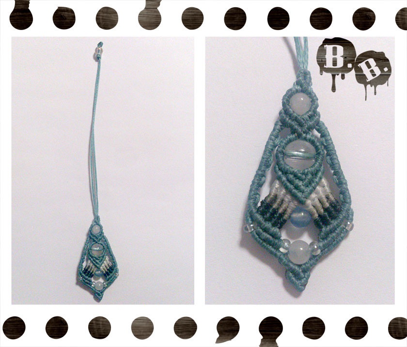 花弁のストラップ【ハンドメイドアクセサリー】