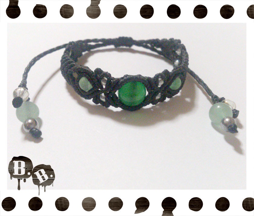 ブレスレット【翡翠】【ブラックコード】【ハンドメイドアクセサリー】