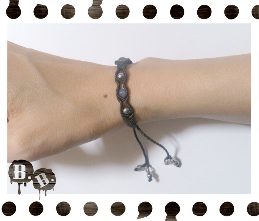 シンプルドロップブレスレット6mm【ソーダライト】【ブラックコード】【ハンドメイドアクセサリー】