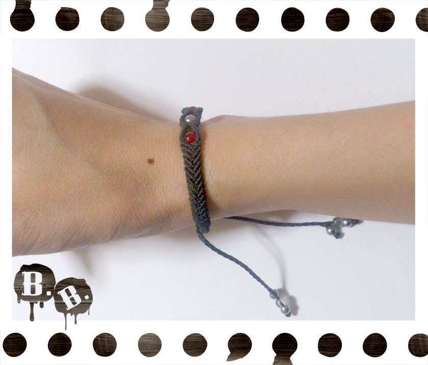 シンプルドロップブレスレット4mm【ミックスジェイドレッド】【ブラックコード】【ハンドメイドアクセサリー】