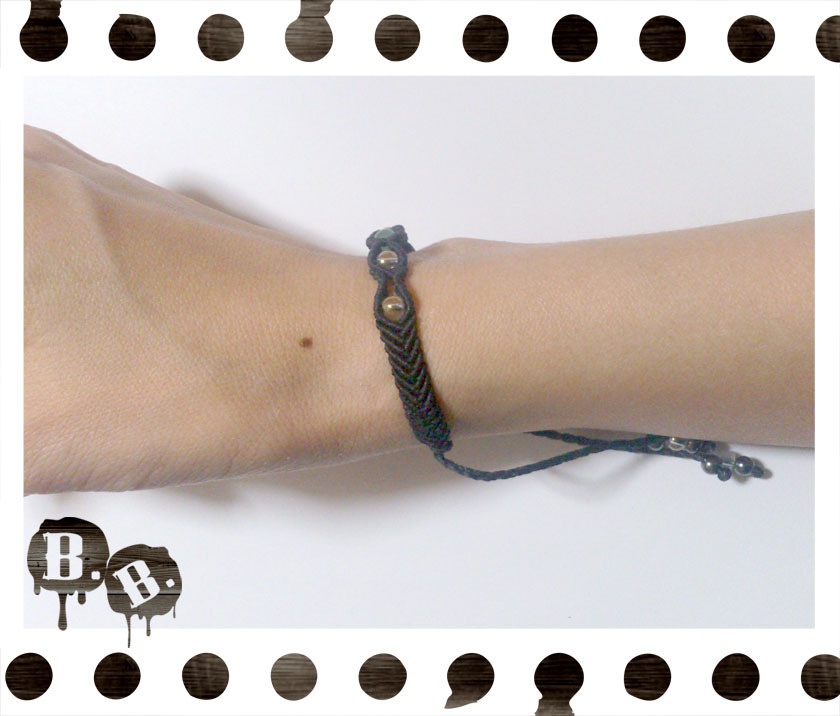 シンプルドロップブレスレット4mm【ミックスジェイドグリーン】【ブラックコード】【ハンドメイドアクセサリー】