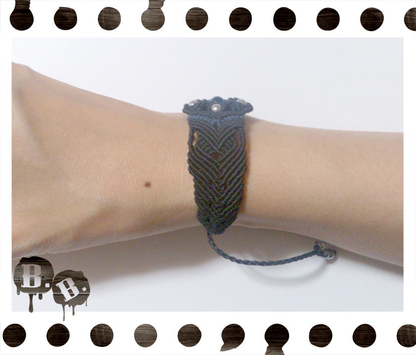 クロスベルトブレスレット【アパタイト】【ブラックコードxネイビー】【ハンドメイドアクセサリー】