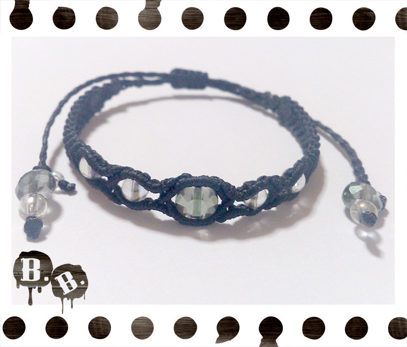 シンプルドロップブレスレット6mm【ガラスビーズ】【ブラックコード】【ハンドメイドアクセサリー】