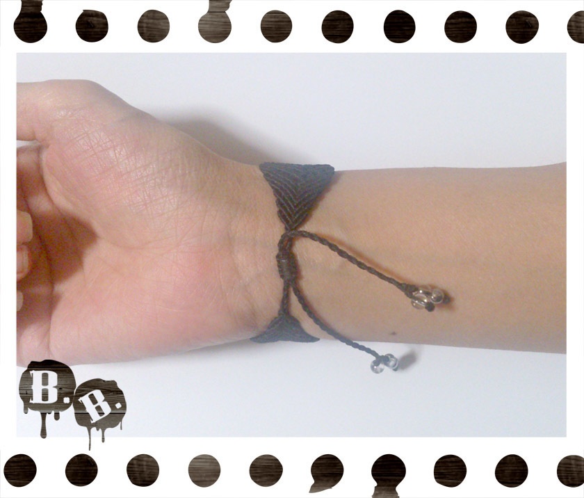 ベルトブレス・ヘキサ【ソーダライト】【ブラックコードxロイヤルブルーコード】【ハンドメイドアクセサリー】