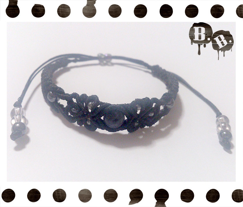 クラシカルブレスレット【ソーダライト】【ブラックコード】【ハンドメイドアクセサリー】