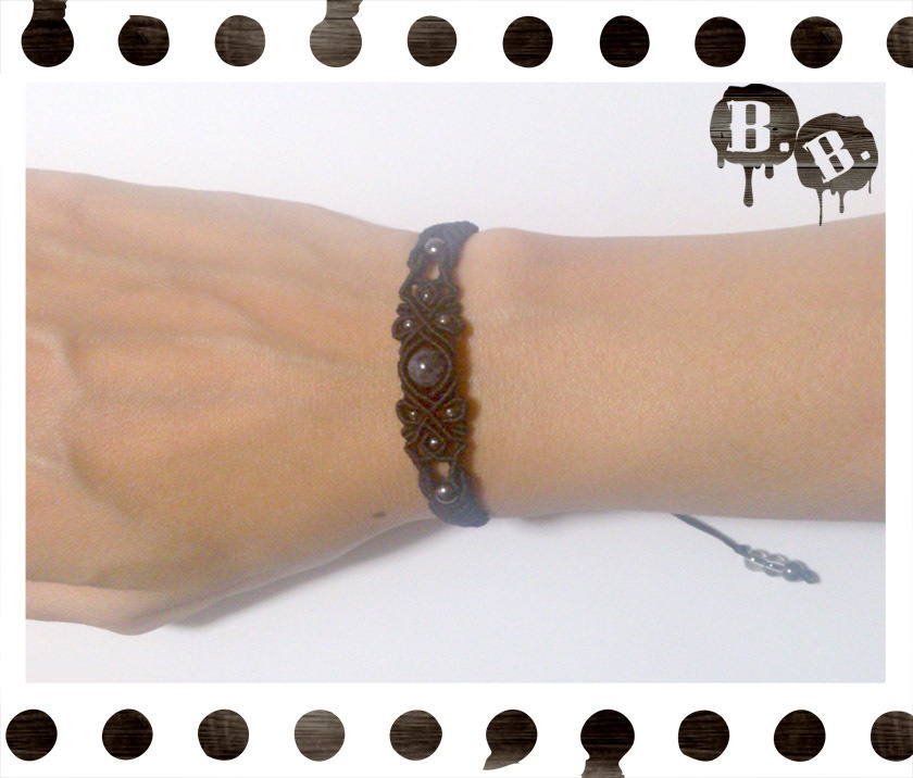 クラシカルブレスレット【ソーダライト】【ブラックコード】【ハンドメイドアクセサリー】