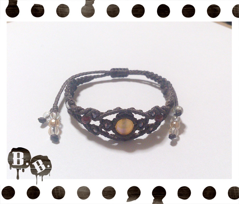 クラシカルブレスレット・ワイドA【カーネリアンオーラ】【ブラウンコード】【ハンドメイドアクセサリー】