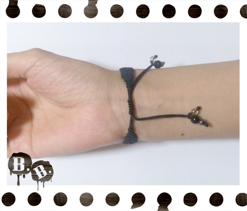 クラシカルブレスレット・ワイドB【水晶多面カット】【ブラックコード】【ハンドメイドアクセサリー】