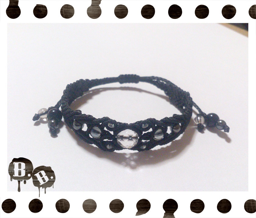 クラシカルブレスレット・ワイドB【水晶多面カット】【ブラックコード】【ハンドメイドアクセサリー】