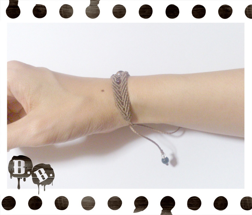 クラシカルブレスレット・ワイドB【アンバー】【ライトブラウンコード】【ハンドメイドアクセサリー】