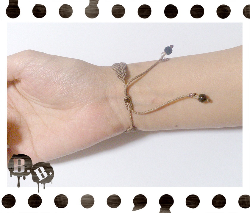 クラシカルブレスレット・ワイドB【アンバー】【ライトブラウンコード】【ハンドメイドアクセサリー】