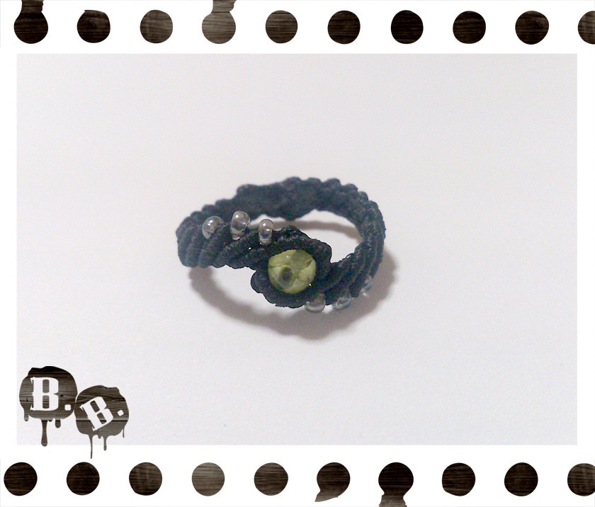 ウェーブリング【ミックスジェイド/ラピスラズリ/ムーンストーン/ペリドット】【ブラックコード】【ハンドメイドアクセサリー】